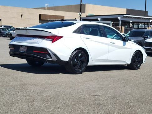 New 2026 Hyundai Elantra SEL FWD image 4