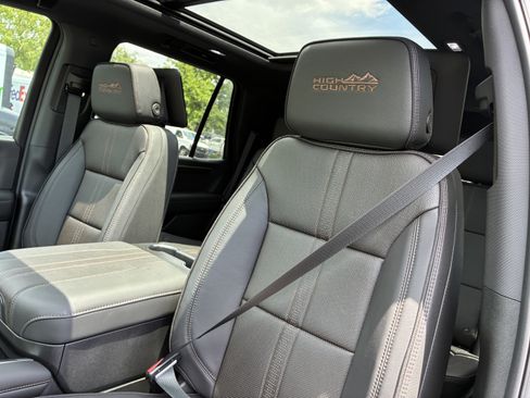 New 2026 Chevrolet Tahoe High Country AWD/4WD image 23