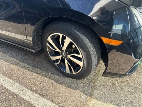 Used 2018 Honda Odyssey Elite image 3