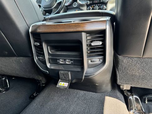 Used 2022 RAM 2500 Laramie AWD/4WD image 17