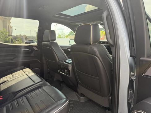 Used 2023 GMC Sierra 1500 AT4X w/ AT4X AEV Edition AWD/4WD image 18