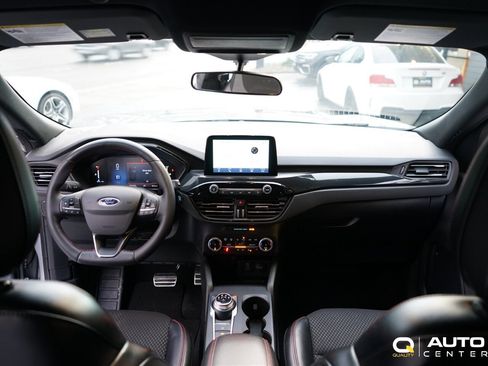 Used 2024 Ford Escape ST-Line image 17