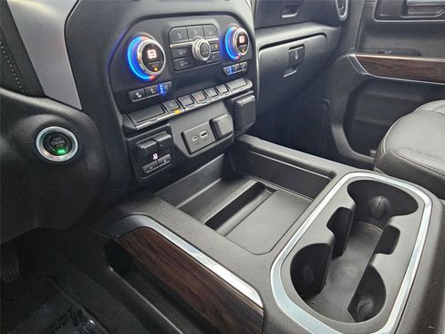 Used 2021 GMC Sierra 1500 SLT RWD image 18
