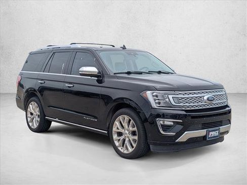 Used 2018 Ford Expedition Platinum RWD image 3