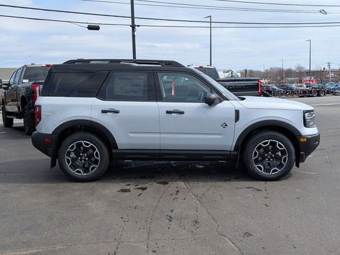 New 2026 Ford Bronco Sport Outer Banks AWD/4WD image 3