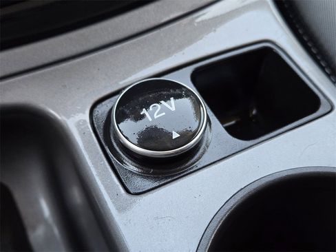 Used 2016 Ford Escape SE w/ Equipment Group 201A image 22