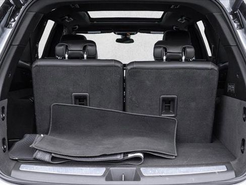 Used 2025 Cadillac XT6 Premium Luxury image 25