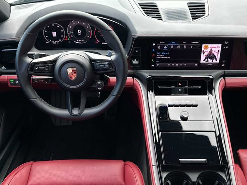 Certified 2025 Porsche Panamera image 13