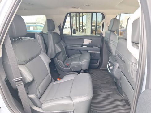 New 2026 Ford Expedition Active AWD/4WD image 17