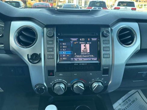 Used 2014 Toyota Tundra SR5 w/ SR5 Upgrade Package image 17