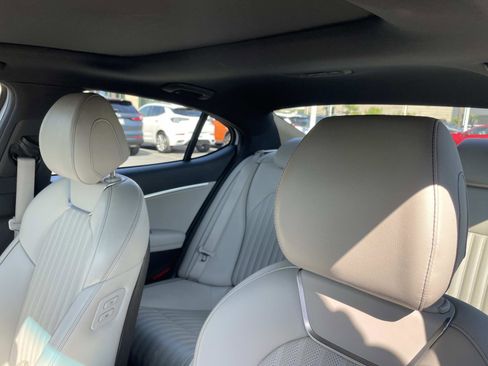 Used 2023 Genesis G70 3.3T w/ Sport Advanced Package image 20