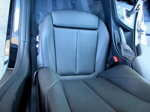 Used 2017 BMW 330i Sedan image 13