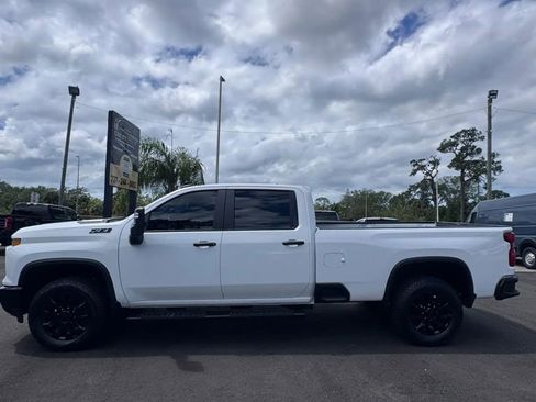 Used 2025 Chevrolet Silverado 2500 Custom w/ Custom Value Package AWD/4WD image 8