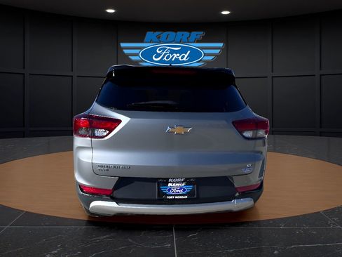 Used 2025 Chevrolet TrailBlazer LT image 4