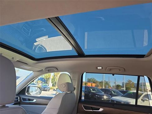 New 2026 Volkswagen Atlas SE image 30