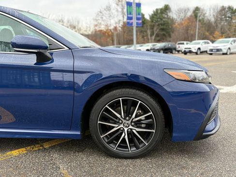 Used 2024 Toyota Camry SE image 10