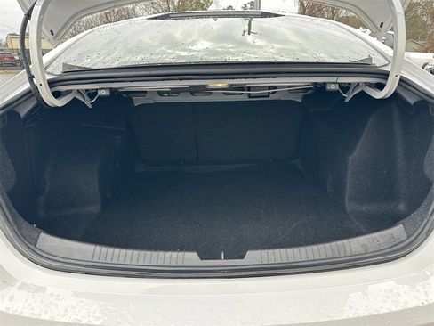 Used 2023 Chevrolet Malibu LT image 19