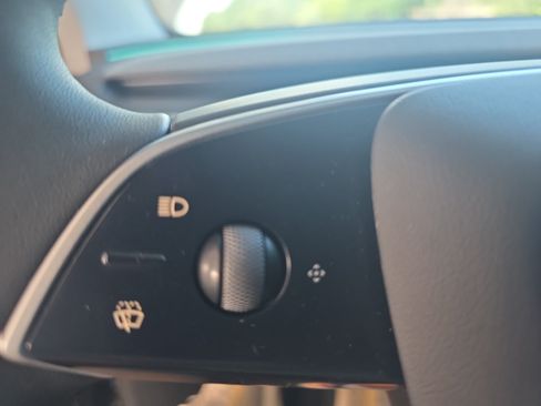 Used 2026 Tesla Model Y Long Range AWD/4WD image 23