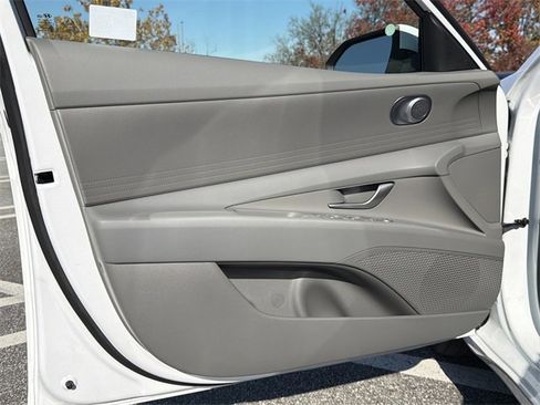 New 2026 Hyundai Elantra Blue image 10