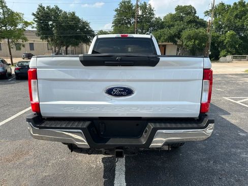 Used 2019 Ford F250 XL w/ Power Equipment Group image 4