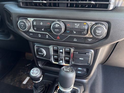 New 2026 Jeep Gladiator Sport AWD/4WD image 30