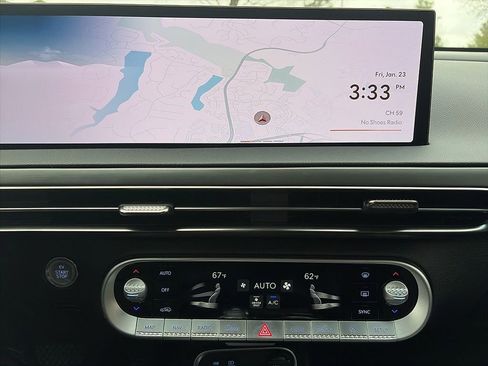 Used 2026 Genesis GV60 RWD image 9