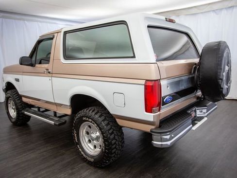 Used 1996 Ford Bronco XLT image 11