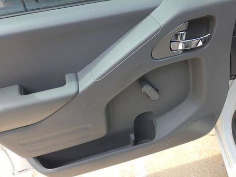 Used 2019 Nissan Frontier S RWD image 14