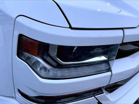 Used 2018 Chevrolet Silverado 1500 LT w/ All Star Edition image 24