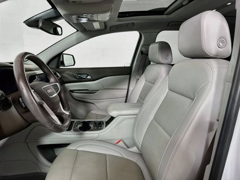 Used 2021 GMC Acadia SLT w/ LPO, Floor Liner Package FWD image 8