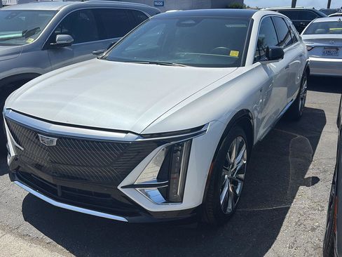 Used 2024 Cadillac Lyriq Luxury w/ Nappa Leather Package RWD image 1