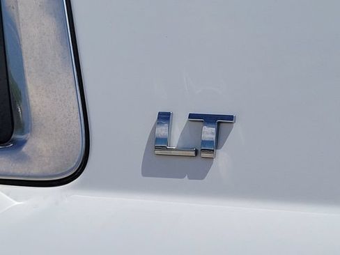 Used 2015 Chevrolet Tahoe LT AWD/4WD image 15