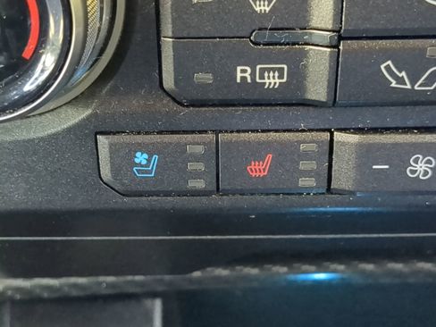 Certified 2019 Ford F150 Raptor w/ Equipment Group 802A Luxury image 55