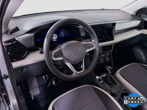Used 2025 Volkswagen Taos S image 9