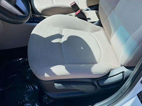 Used 2017 Hyundai Accent SE image 14