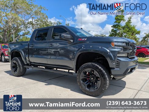 Used 2021 Chevrolet Silverado 1500 RST AWD/4WD image 1