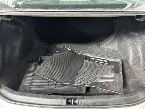 Used 2018 Toyota Corolla SE w/ SE Premium Package image 26