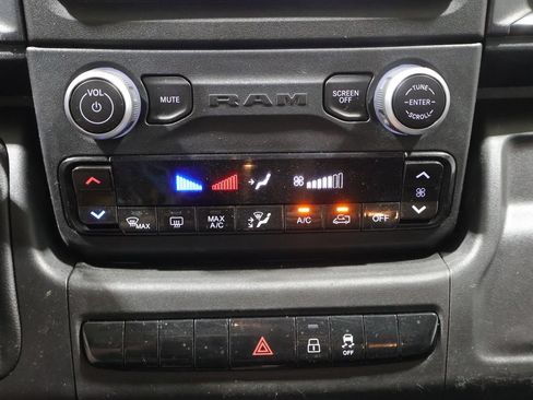 Used 2023 RAM ProMaster 3500 w/ Safety Group FWD image 24