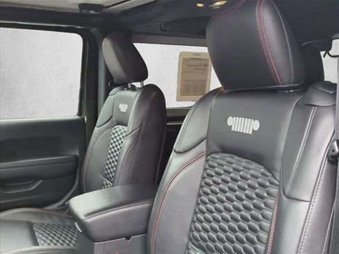 Used 2020 Jeep Wrangler Rubicon w/ Steel Bumper Group image 11