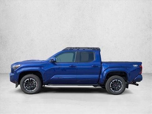 Used 2024 Toyota Tacoma TRD Sport image 2