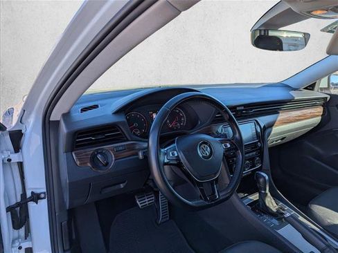 Used 2020 Volkswagen Passat 2.0T SEL image 12