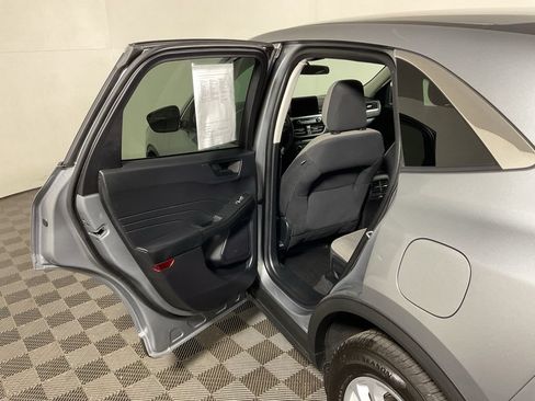 Used 2022 Ford Escape SE w/ Cold Weather Package AWD/4WD image 32