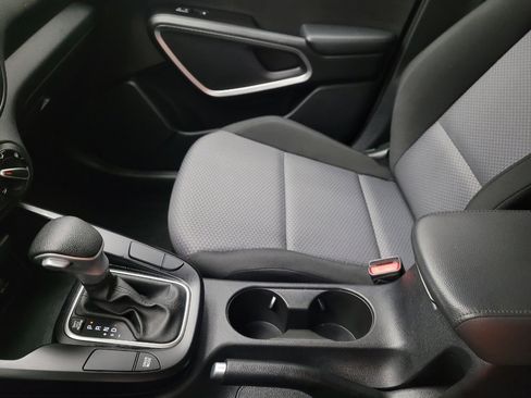 Used 2023 Kia Soul LX image 26