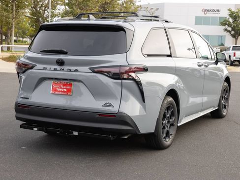New 2026 Toyota Sienna XLE Woodland Edition AWD/4WD image 5