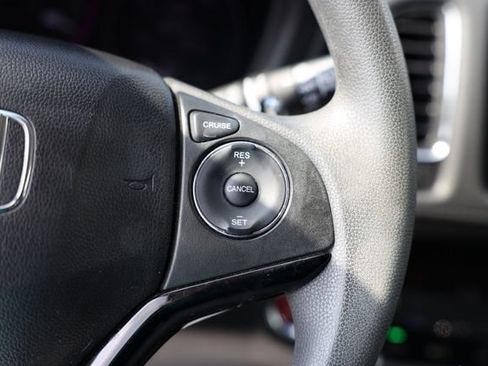 Used 2016 Honda HR-V EX image 19