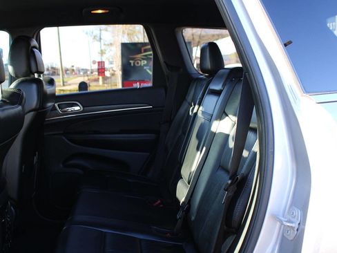 Used 2015 Jeep Grand Cherokee Limited image 50