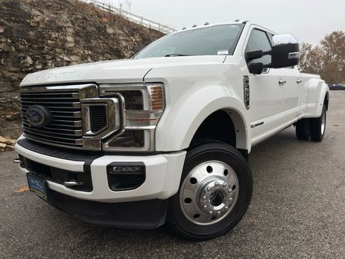 Certified 2021 Ford F450 Platinum w/ FX4 Off-Road Package image 2