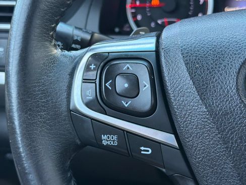 Used 2017 Toyota Camry SE FWD image 25