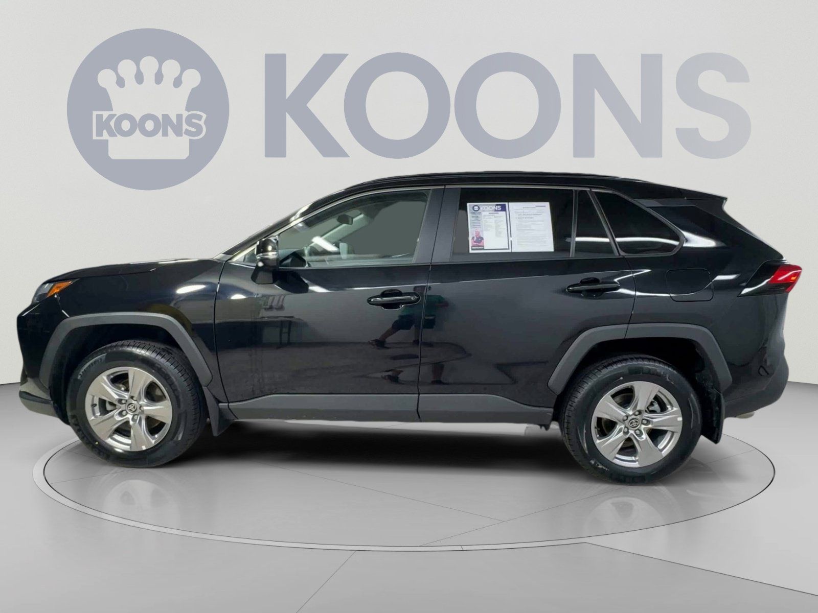 Used 2023 Toyota RAV4 XLE w/ Convenience Package AWD/4WD image 7