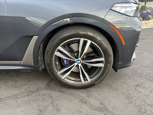 Used 2020 BMW X7 M50i image 13